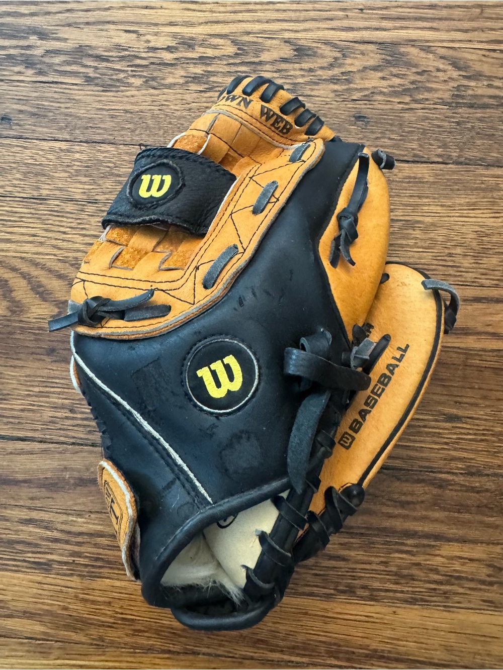 Wilson 11" A0360 ES13 baseball Glove Wilson A360 Baseball  Glove Mitt 11
